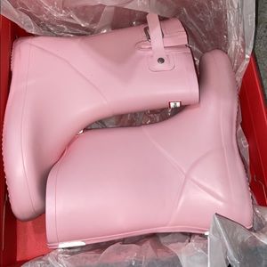 Girl Hunter boots